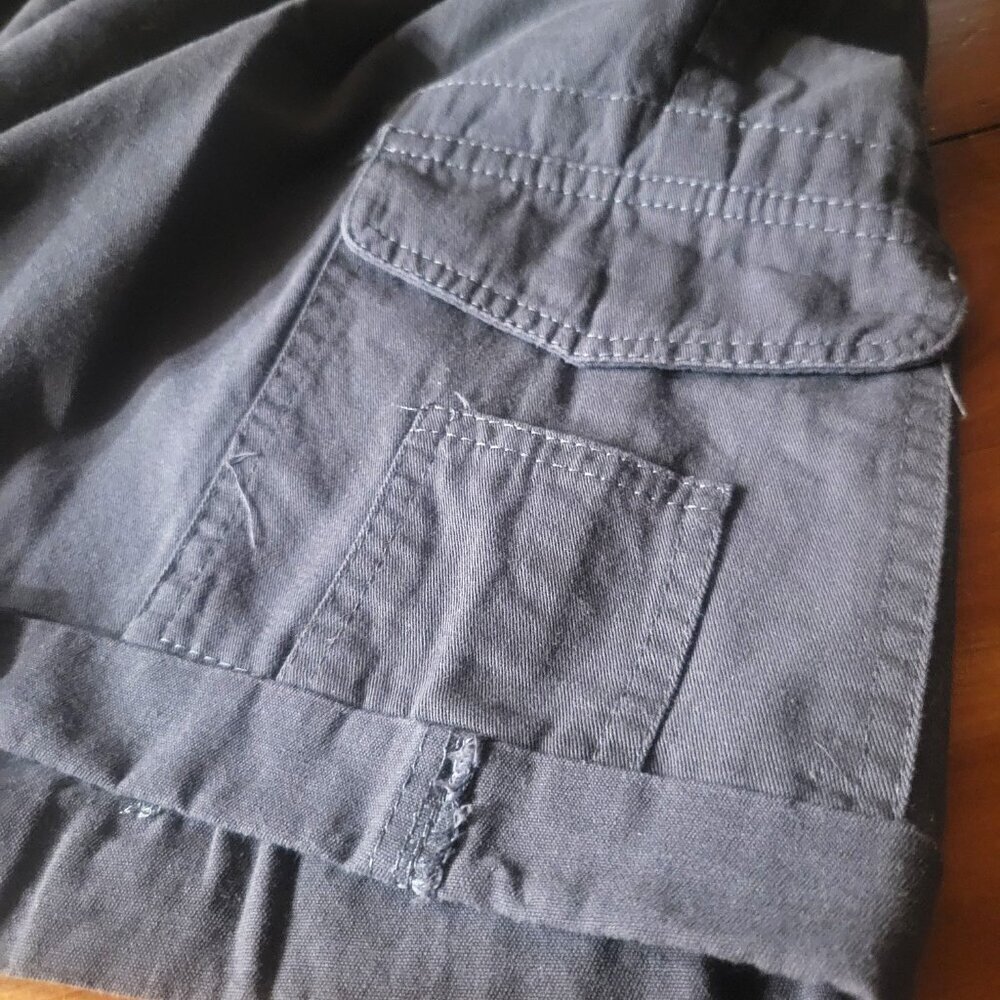 Women's Dark Gray 4-packet Cargo Comfort Waist Shorts - Size L - Picture 2 of 10